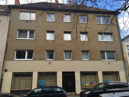 Außenbild - Wohnung mieten in Hannover - KUNZE: 2-Zimmer Wohnung in zentraler Lage!