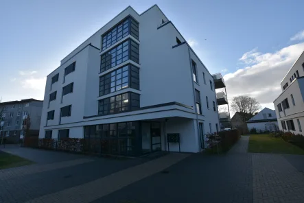 Außenansicht - Wohnung mieten in Langenhagen - KUNZE: 2-Zimmer Wohnung in Langenhagen mit Balkon!