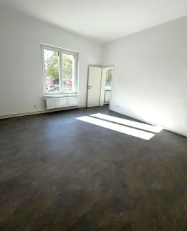 Wohnzimmer - Wohnung mieten in Hannover - Kernsanierte 3-Zimmer-Wohnung in Top Lage direkt an der Eilenriede!