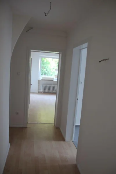 Flur.jpg - Wohnung mieten in Lübeck - Schöne helle 4 Zimmer Wohnung in 2 Familienhaus (St. Gertrud)