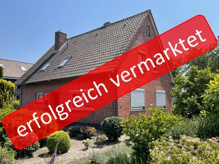 Außenansicht - Haus kaufen in Reppenstedt - Einfamilienhaus mit schönem Garten