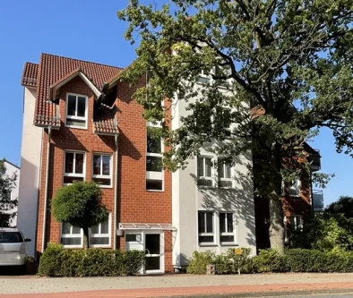 Eingangsseite - Wohnung kaufen in Lüneburg - Individuelle und gemütliche 3-Zimmer-Dachgeschosswohnung in Lüneburg