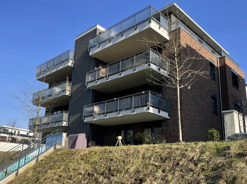 Außenansicht - Wohnung mieten in Lüneburg - Attraktive 3-Zimmer-Wohnung mit Balkon im Ilmenaugarten