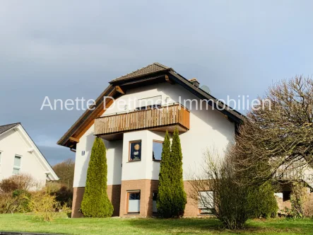 Ansicht Giebel - Haus kaufen in Duingen - 3-Familienhaus in Duingen - solide Kapitalanlage mit guter Rendite