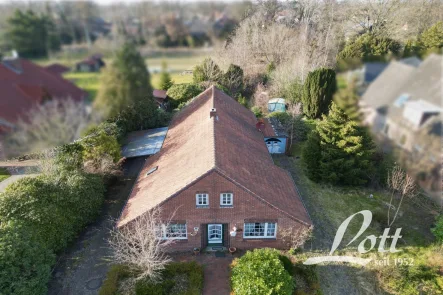  - Grundstück kaufen in Apen / Augustfehn - +++ Großes Baugrundstück (2.234 m²) mit Altbaubestand in Bestlage von Augustfehn - Bahnhof zu Fuß zu erreichen! +++