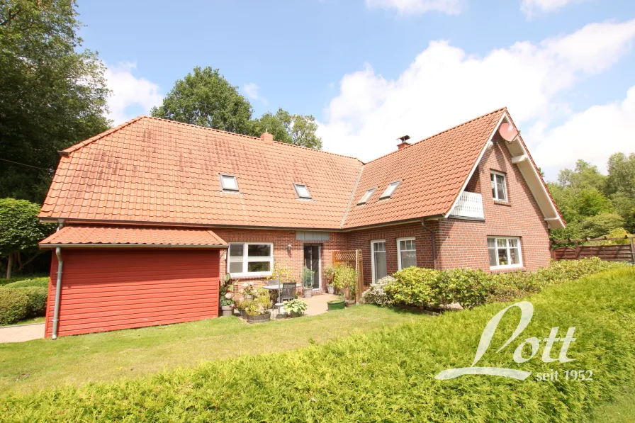 gesamtes Verkaufsobjekt - Haus kaufen in Apen / Augustfehn - +++ Großzügiges Generationenwohnhaus in idyllischer Randlage von Augustfehn +++