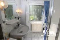 Badezimmer im Erdgeschoss