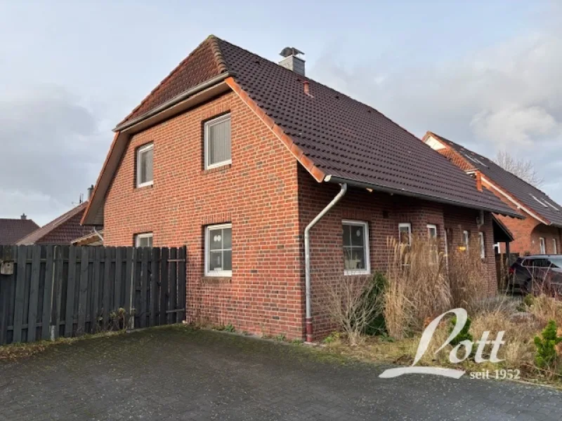 8468-65 - Haus mieten in Westerstede / Halsbek - **Familienfreundliches Einfamilienhaus mit Carport in Halsbek** - Anfragestopp