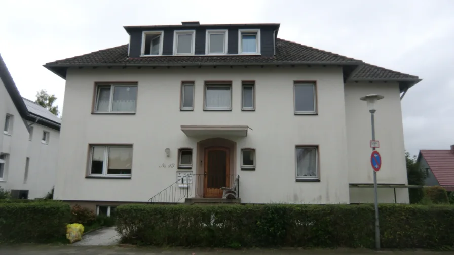  - Haus kaufen in Bad Pyrmont - Freistehendes 5-Familienhaus mit 2 Gargen in Bad Pyrmont, Brüderstr. 13 - ruhige Lage