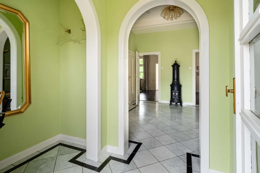 Eingangsbereich mit Bianca Carrara marmor