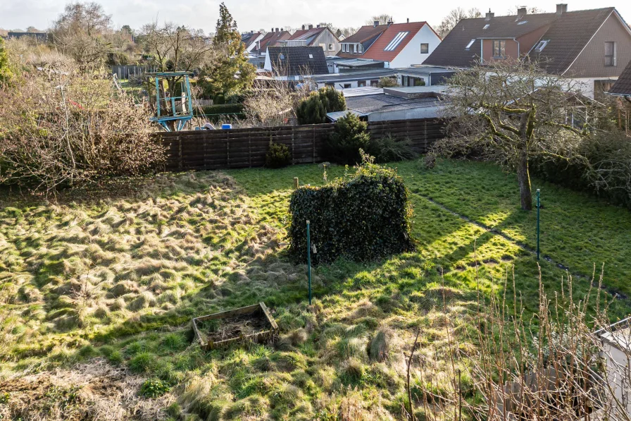 Hintergrundstück mit Bauplatz