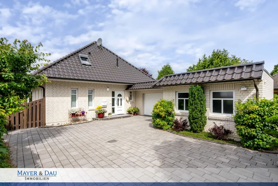 Außenfoto - Haus kaufen in Oldenburg - Oldenburg : Tolles EFH mit Garage in schöner Lage! Obj.7790