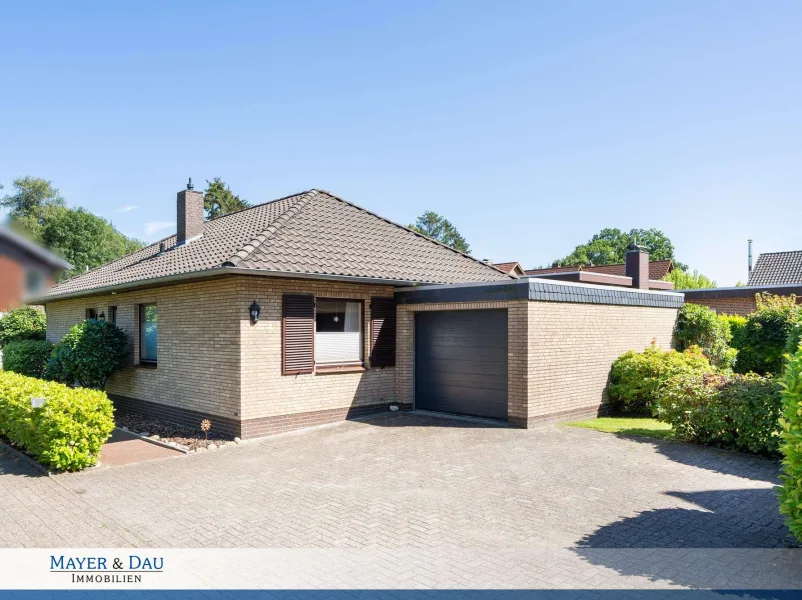 Außenfoto - Haus kaufen in Oldenburg - Oldenburg:  Sehr gepflegter Bungalow mit Garage in guter Lage! Obj.7947