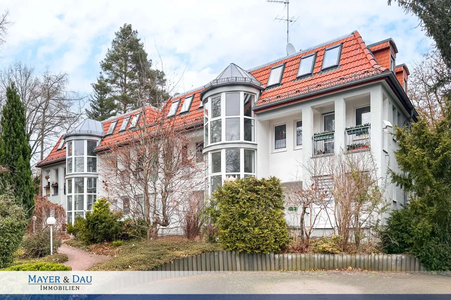 Titelbild - Haus kaufen in Berlin - Mehrfamilienhaus mit Potential, in ruhiger Lage im Nordosten von Berlin- Köpenick! Obj.8276