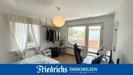  - Wohnung kaufen in Oldenburg - Vermietete OG-Wohnung mit Südwest-Loggia, Pkw-Stellplatz in ruhiger Lage in Oldenburg-Ohmstede