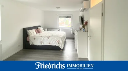  - Wohnung mieten in Bad Zwischenahn - Modernisierte 3-Zimmer-Wohnung in einem Wohn- und Geschäftshaus im 2. Obergeschoss in Rostrup-BZ