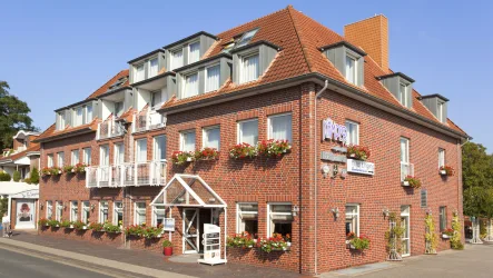  - Gastgewerbe/Hotel kaufen in Bad Zwischenahn - ***Hotel / Restaurant mit 27 Zimmern, Kegelbahn u. a.  in begehrter Zentrumslage in Bad Zwischenahn