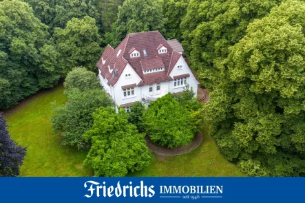  - Wohnung mieten in Hude - Exklusive und altersgerechte 2-Zimmer-Dachgeschosswohnung inkl. EBK in der Villa Bornemann in Hude