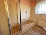 Badezimmer EG Bild 1