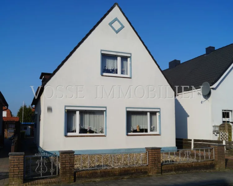  - Haus kaufen in Emden - Courtagefrei für Käufer - Kleines Einfamilienhaus für die junge Familie