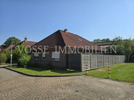  - Haus kaufen in Saterland / Ramsloh - Courtagefrei für Käufer - Gepflegter Bungalow mit Platz für die Familie in Ramsloh