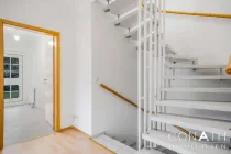 Conath-Immobilien_Harsefeld_Buxtehude_Fredenbeck -Treppe ins DG und iKG