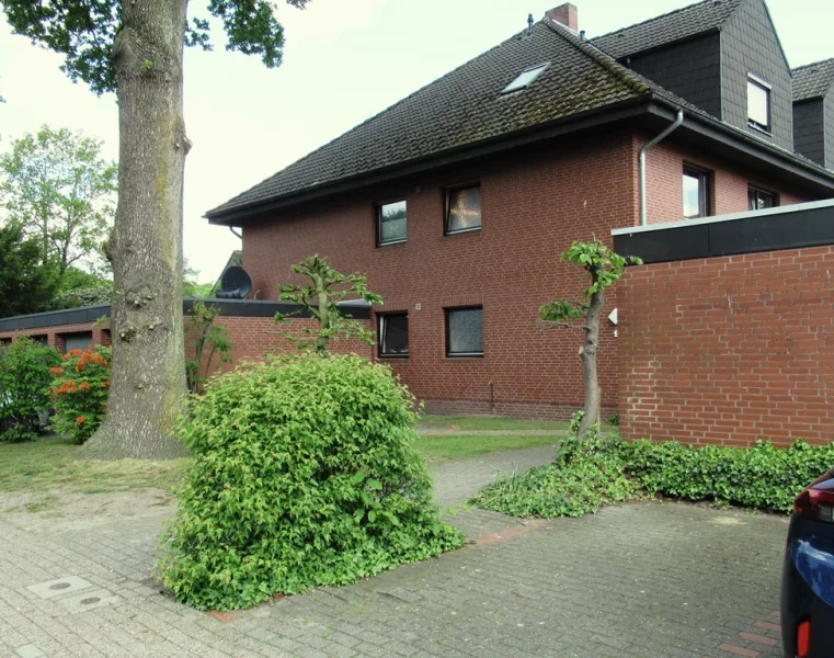 IMG_1893 - Wohnung mieten in Cloppenburg - Angenehme ruhige Wohnlage 3-Zi.-Whg. mit überdachter  Terrasse u. Gartenteilstück 