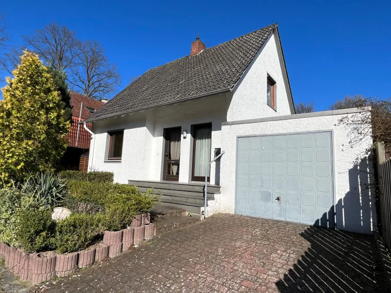 Frontansicht - Haus kaufen in Bad Rothenfelde - Zweifamilienhaus in Top-Lage von Bad Rothenfelde