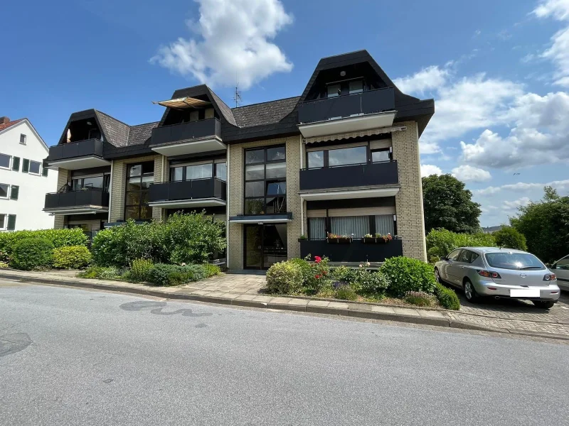 Frontansicht - Wohnung kaufen in Bad Rothenfelde - Gemütliche Dachgeschosswohnung mit toller Aussicht