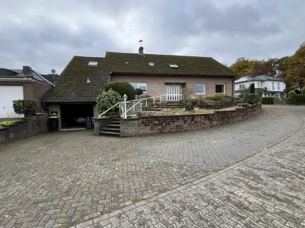 Frontansicht - Haus kaufen in Damme - Großzügiges Einfamilienhaus in bevorzugter Lage von Damme