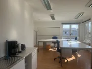 Büro 6 mit Küchenzeile OG