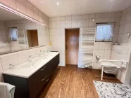 Badezimmer EG