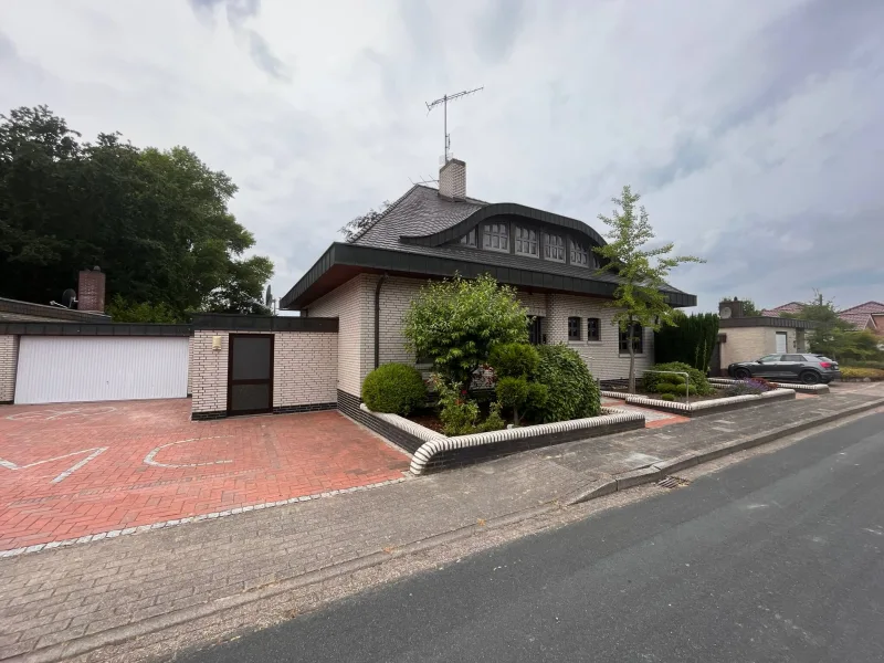 Haus mit Garage