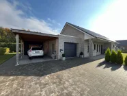 Carport und Garage