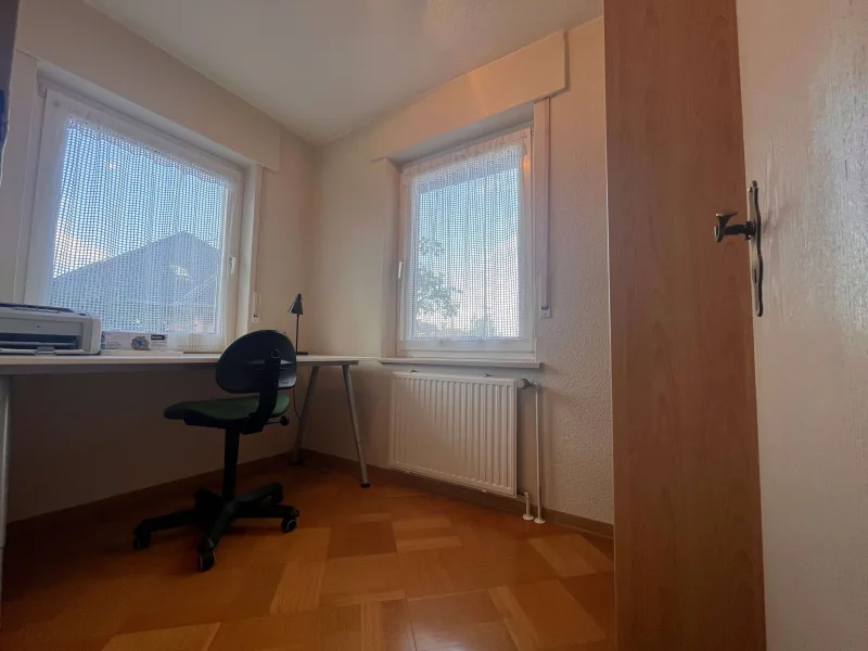 Büro EG