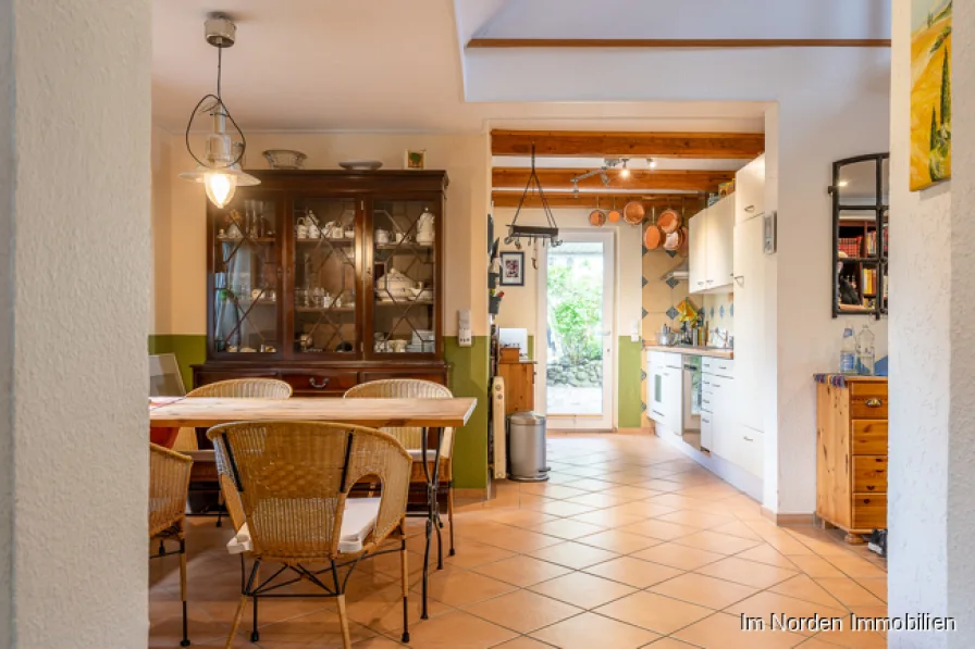 Blick vom Wohnzimmer zur Essdiele und zur Küche Ferienhaus