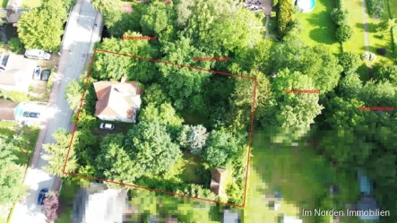 Luftbild mit Grenzverlauf - Grundstück kaufen in Malente - Baugrundstück an der Schwentine mit Altbestand und Baugenehmigung