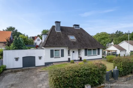 Blick auf das Haus - Haus kaufen in Malente - Für Kapitalanleger: ansprechendes Einfamilienhaus in Bad Malente