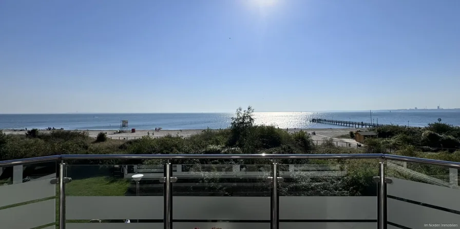 Ausblick - Wohnung kaufen in Neustadt in Holstein / Pelzerhaken - Eigentumswohnung in erster Strandreihe mit traumhaftem Meerblick