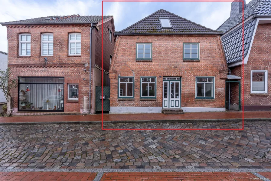 Blick von der Neuwerkstraße - Haus kaufen in Lütjenburg - Stadthaus mit Gewerbeeinheit im historischen Zentrum von Lütjenburg