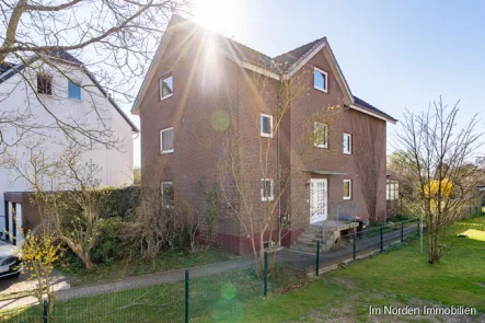 Hausansicht - Wohnung mieten in Eutin - Moderne 3-Zimmerwohnung inkl. Wintergarten in kleiner Anlage zu mieten