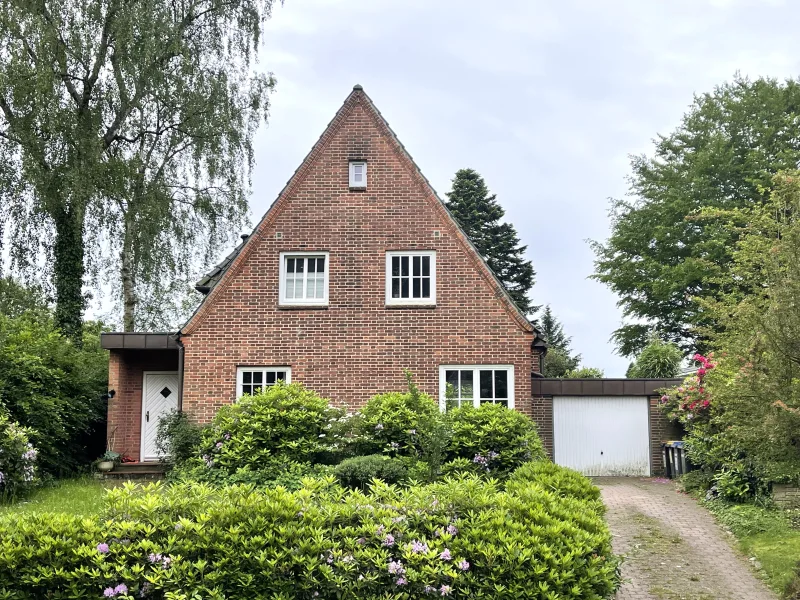 Vorderansicht - Haus kaufen in Flensburg - Sehr schönes Einfamilienhaus in Adresslage auf der Westlichen Höhe