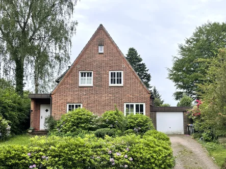 Vorderansicht - Haus kaufen in Flensburg - Sehr schönes Einfamilienhaus in Adresslage auf der Westlichen Höhe