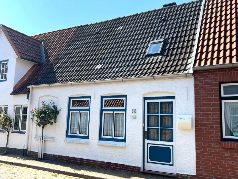 Hausansicht - Haus kaufen in Friedrichstadt - Gemütliches Einfamilienhaus in Friedrichstadt zu verkaufen