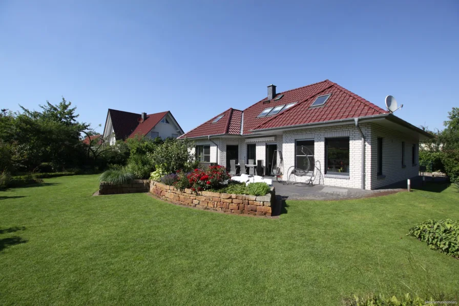 Außenansicht - Haus kaufen in Gifhorn - Wohlfühlbungalow mit vielen Extras im begehrtem Gifhorner Wohngebiet