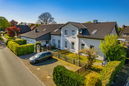 Charmanter Altbau - Haus kaufen in Wees - Topsaniertes Mehrfamilienhaus mit 4 WE! Tolle Lage mit super Infrastruktur!