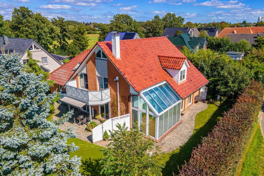 Ansicht Süd-West - Haus kaufen in Handewitt / Jarplund - Lifestyle & Luxus: Architektenhaus auf sonnigem Grdstk.Winter-Garten, Sauna, 3 Terr., Dopp-Gar. uvm