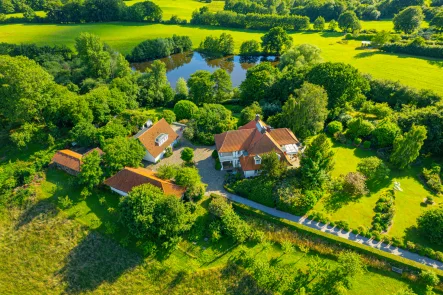 Natur so weit das Auge reicht - Haus kaufen in Glücksburg (Ostsee) - Glücksburg / Ostsee:Herrschaftliches Anwesen mit Privatsphäre!Ein Rückzugsort in exklusiver Lage!