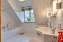 Badezimmer Ansicht I