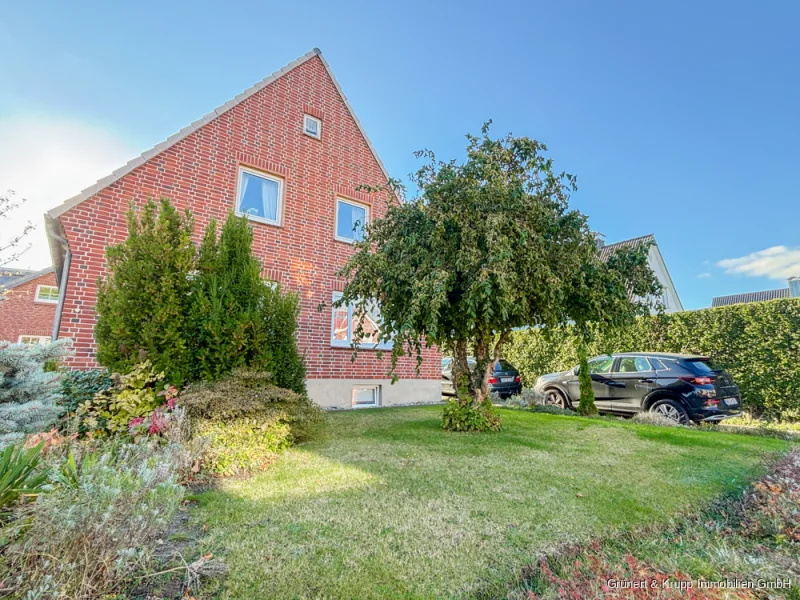 Titelbild - Haus kaufen in Grömitz - Yachthafen- und Strandnähe - vollunterkellertes Einfamilienhaus und Bungalow